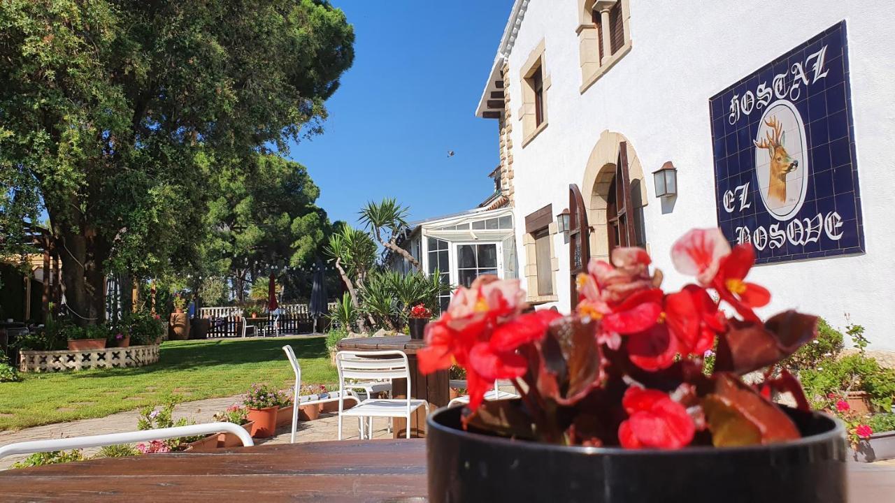 Hotel Restaurant El Bosc Banyeres del Penedes Bagian luar foto