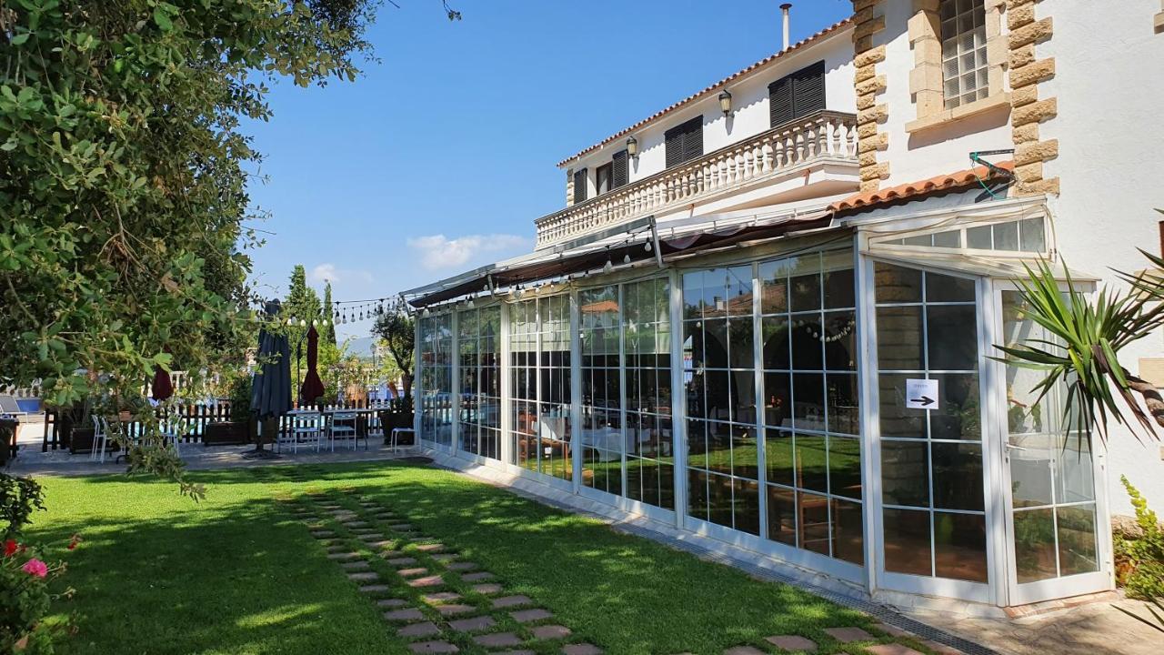 Hotel Restaurant El Bosc Banyeres del Penedes Bagian luar foto