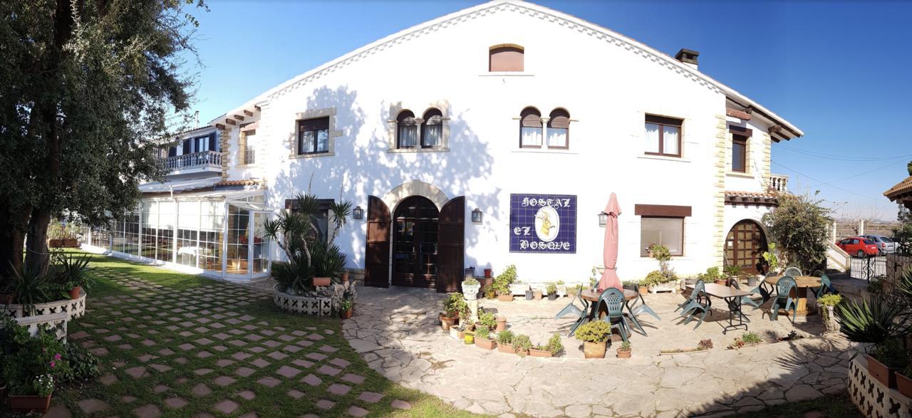 Hotel Restaurant El Bosc Banyeres del Penedes Bagian luar foto